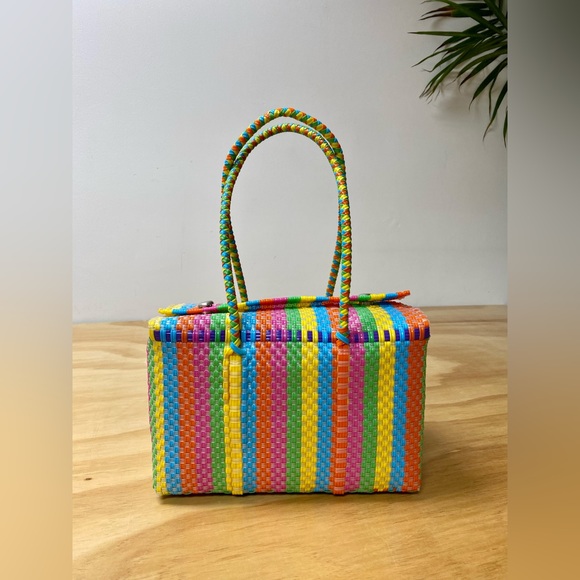 bright + colourful woven Mexican artisan handbag with pom-pom tassle - Picture 3 of 4